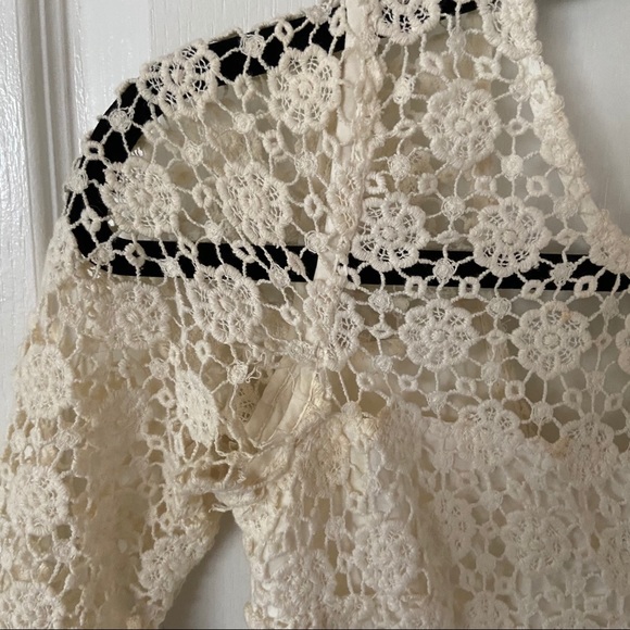 Off-White Lace Dress - Picture 5 of 7